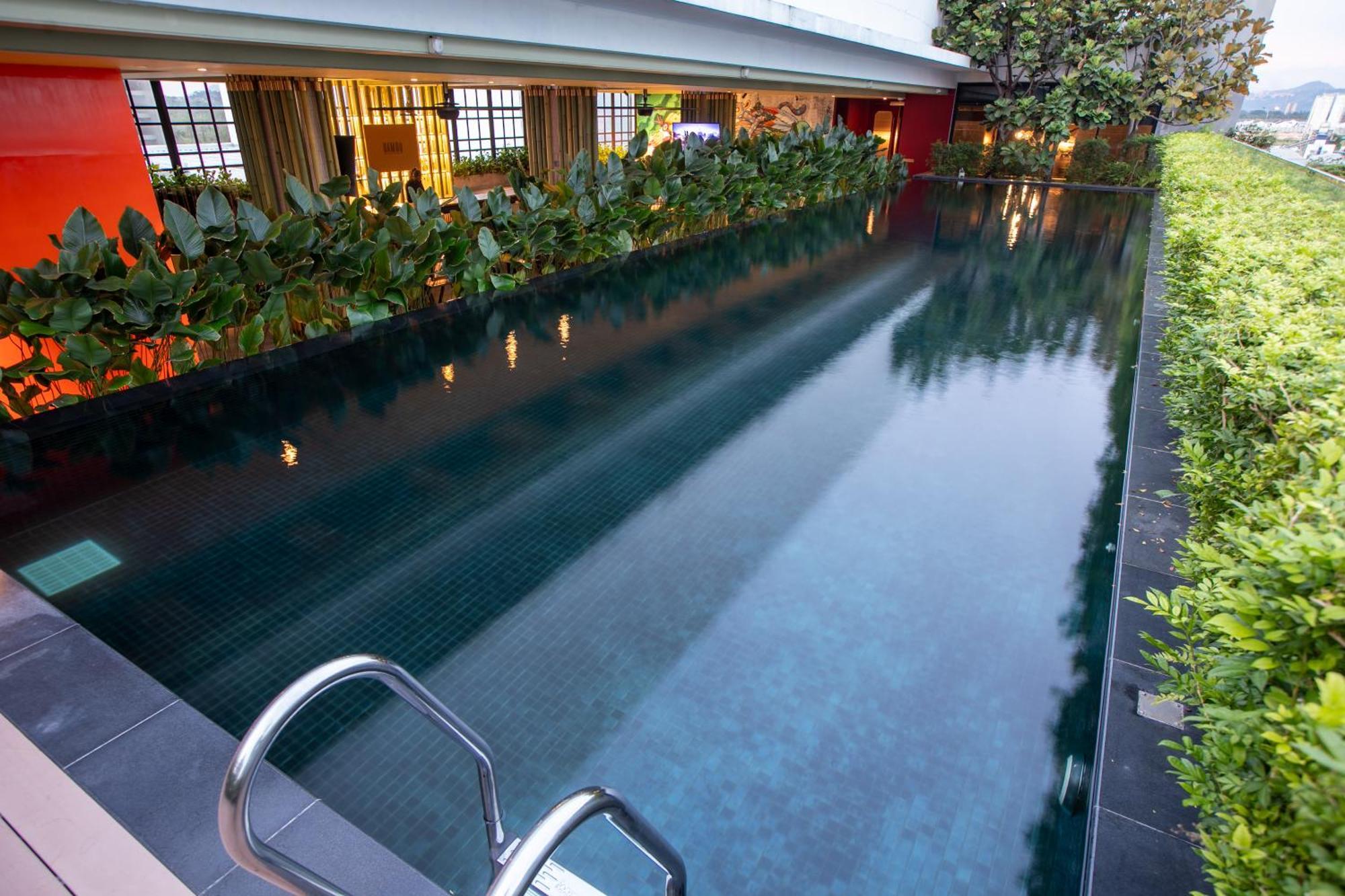 Hotel The Upper House, Batu Kawan Simpang Ampat  Esterno foto